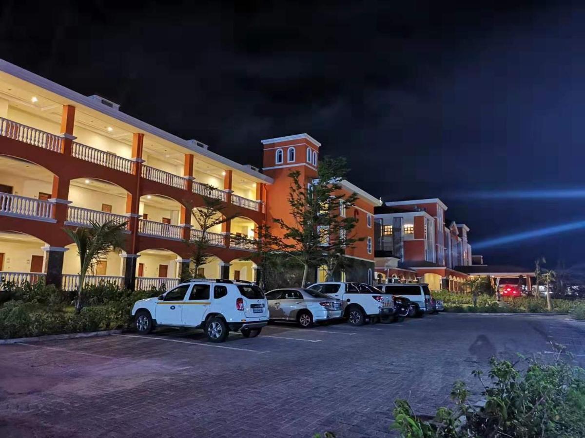 Golden Peacock Resort Hotel Beira Dış mekan fotoğraf